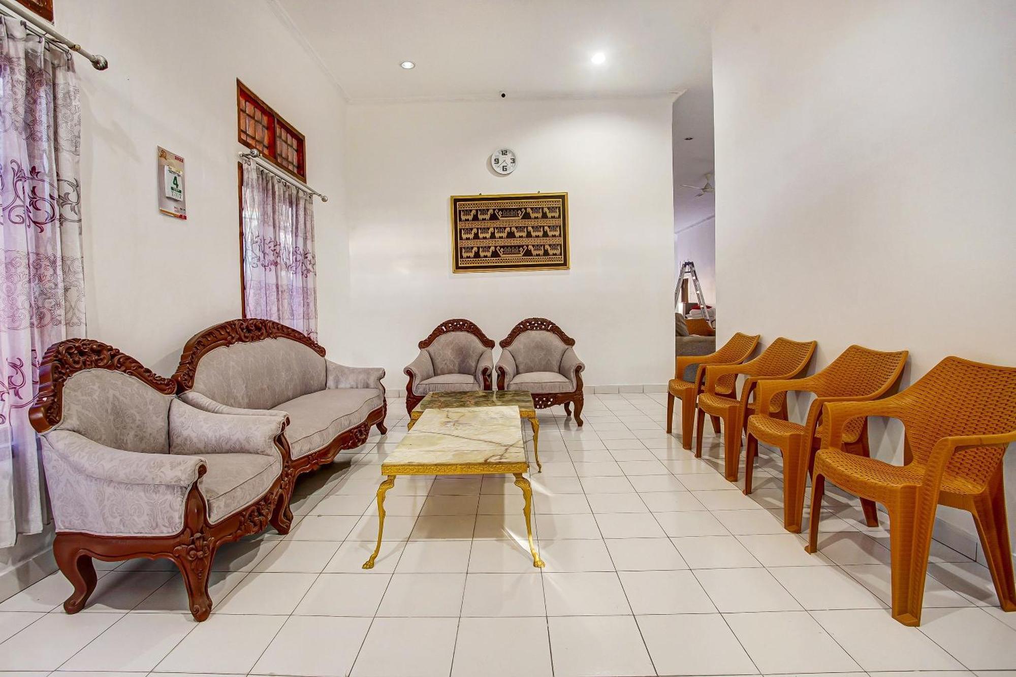 Super Oyo 91055 Homestay Syariah Μπαντάρ Λαμπούνγκ Εξωτερικό φωτογραφία